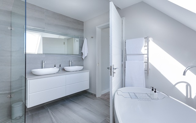 Beleuchtung im Badezimmer: Passende Ideen für Decke, wand und Spiegel